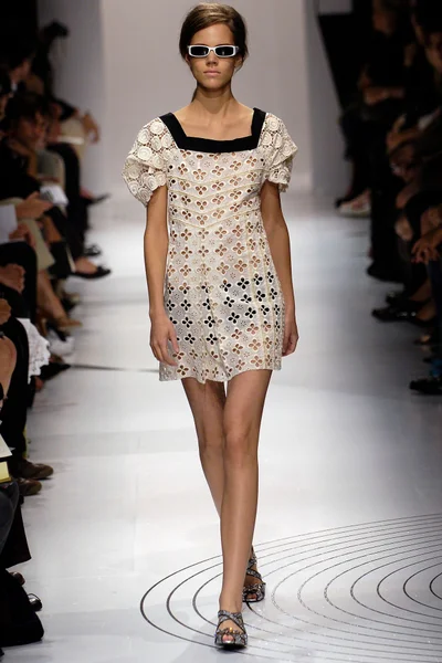 Look 48